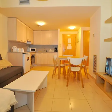 Apartments Diamond House - Lloretholiday - Granada * Lloret de Mar